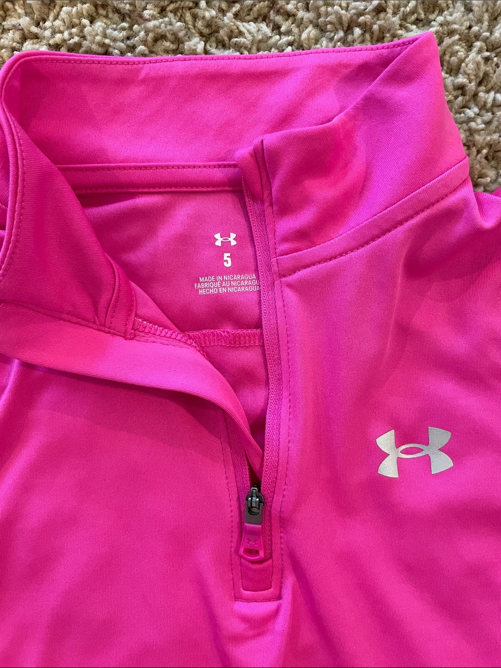 Under Armour Girls Bright Pink 1/4 Zip Long Sleeve Size 5 - Picture 2 of 3